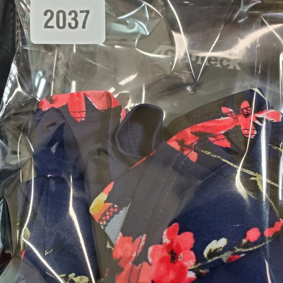 Papermoon Tank Top Blouse Women's Floral Blue Red Strappy Plus Size 2X New - Picture 7 of 7